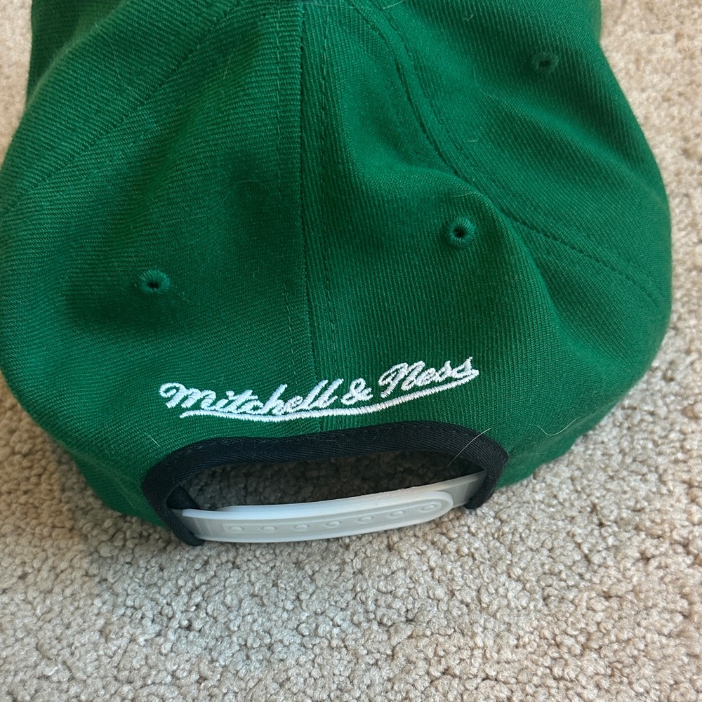 Mitchell & Ness Green Cap - Picture 2 of 5